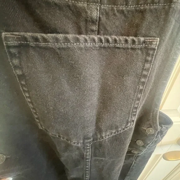 FREE PEOPLE BLACK DENIM OVERALLS W TIE DETAILS AND POCKETS! S - Picture 7 of 7